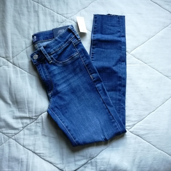 GAP Favourite Jegging Blue Distressed Raw Hem Mid Rise 24 Petite NWT - Picture 3 of 13